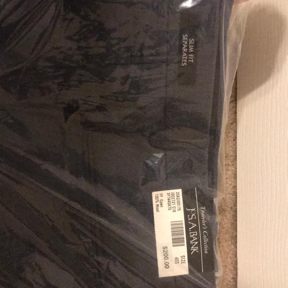 Men’s Suit - Picture 5 of 5